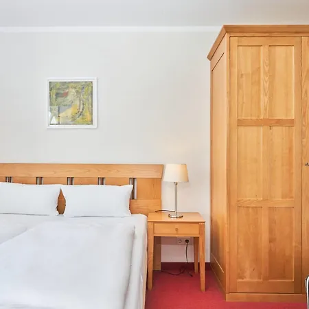 Apartment 340, Seepark